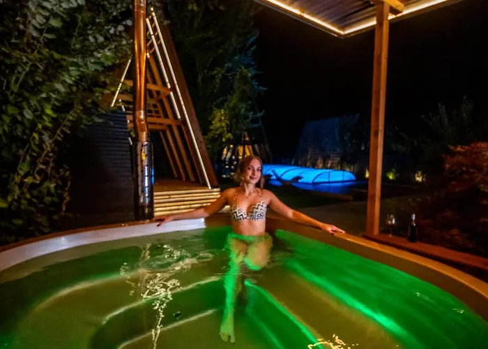 Meszes Twins קלוצ'ה